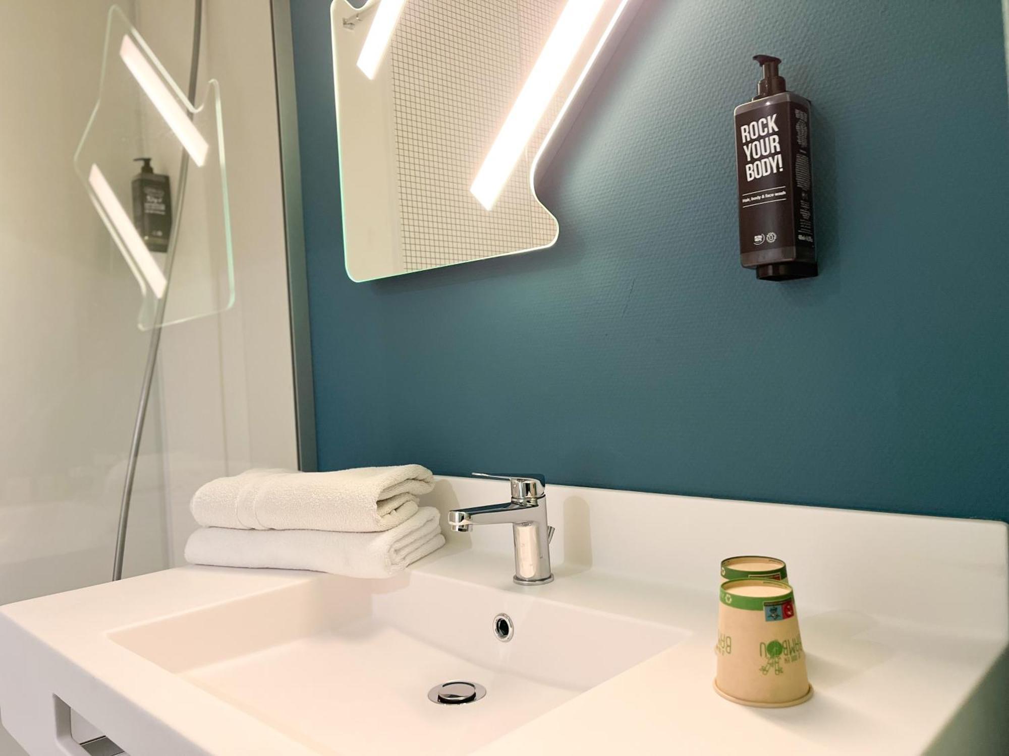 Ibis Budget Saint Christol Les Ales Экстерьер фото