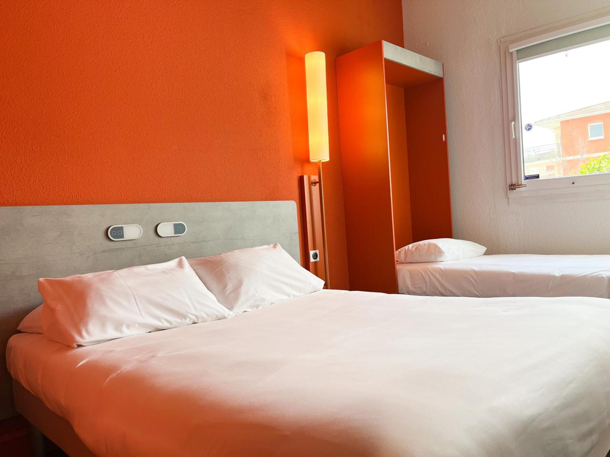 Ibis Budget Saint Christol Les Ales Экстерьер фото