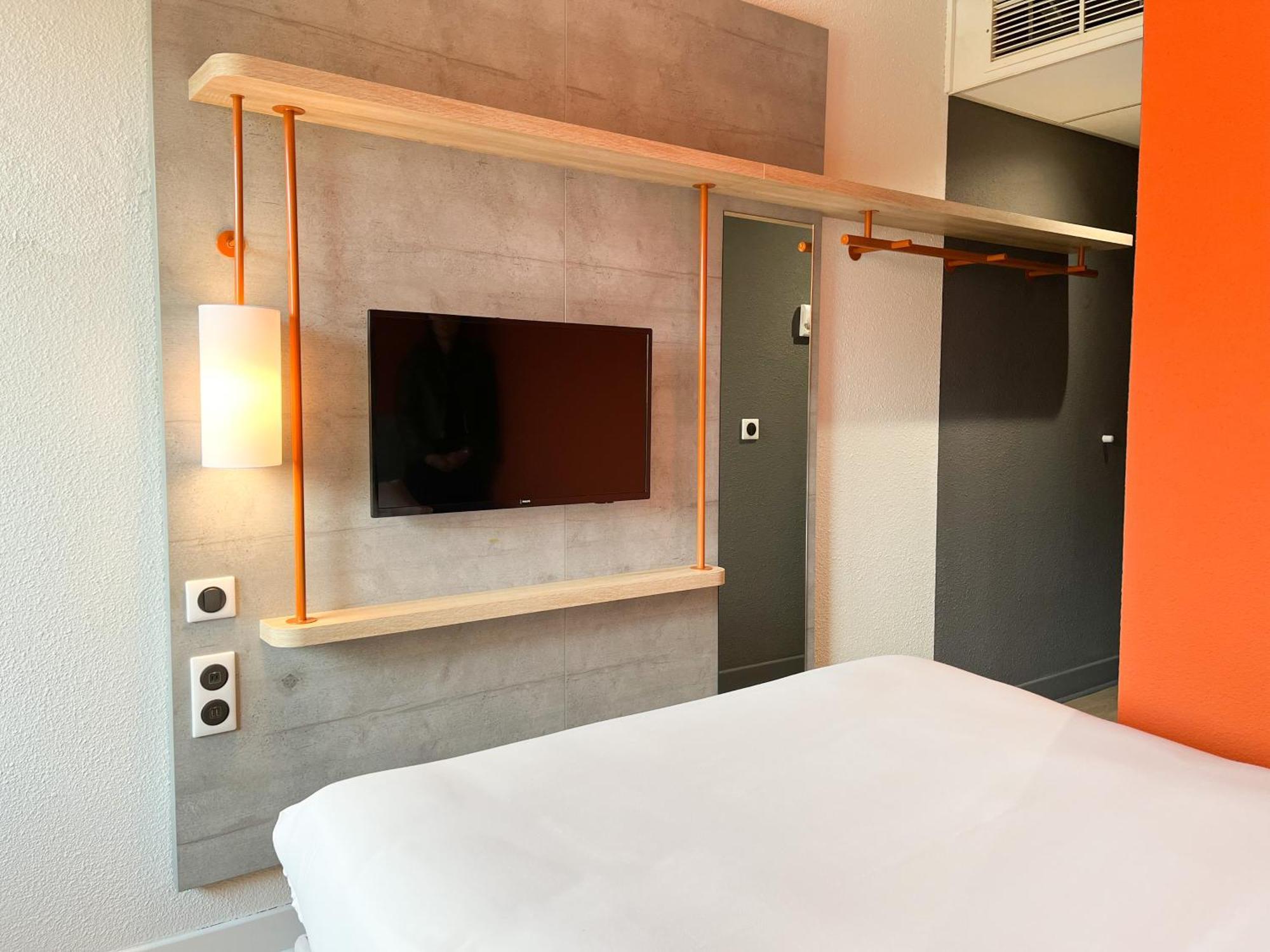 Ibis Budget Saint Christol Les Ales Экстерьер фото