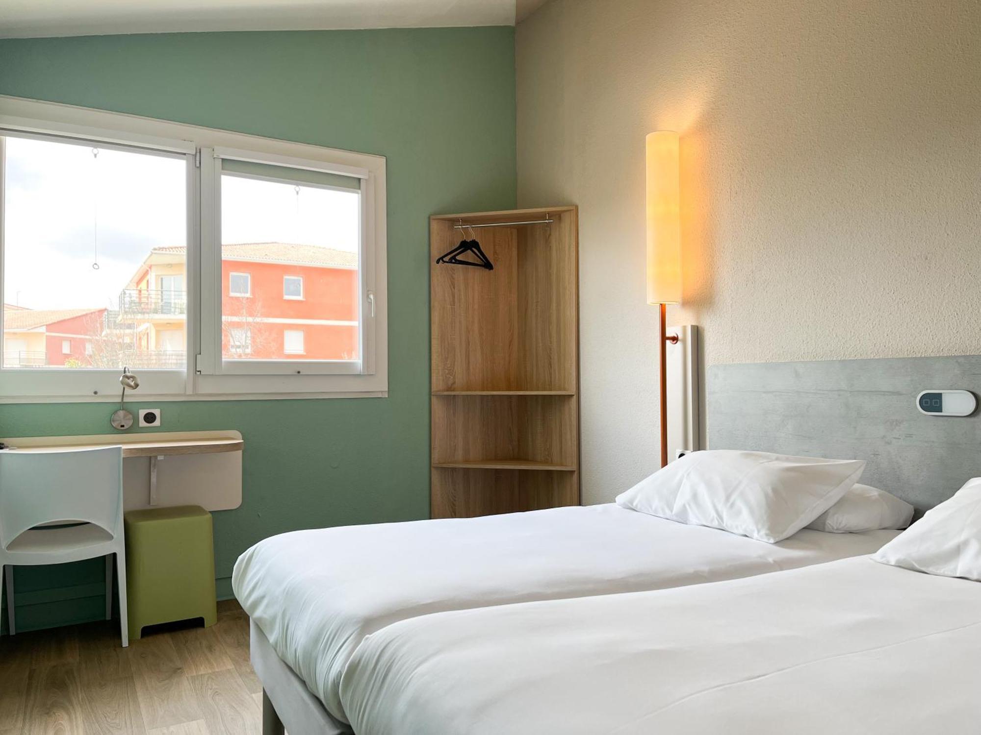 Ibis Budget Saint Christol Les Ales Экстерьер фото