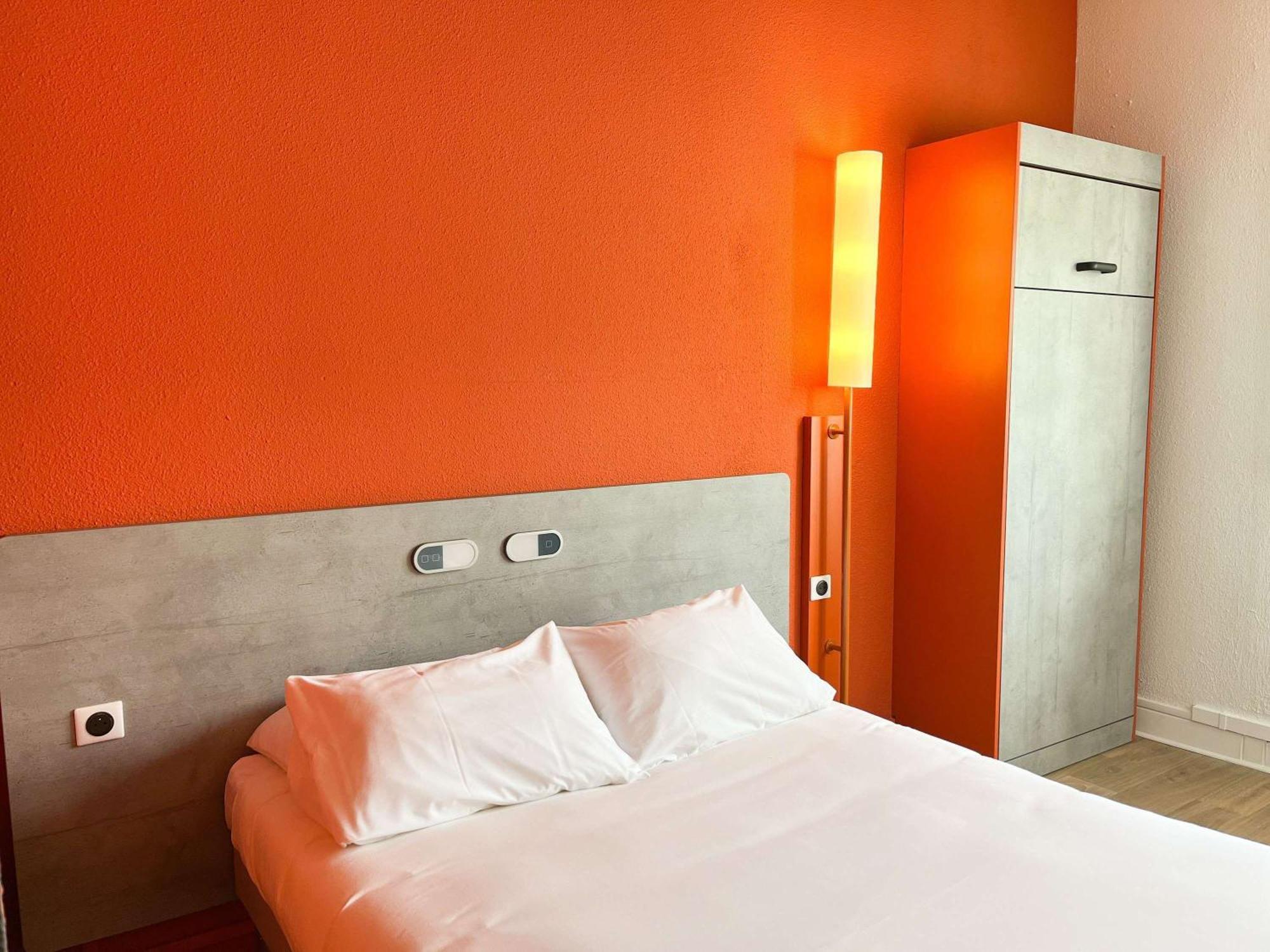 Ibis Budget Saint Christol Les Ales Экстерьер фото