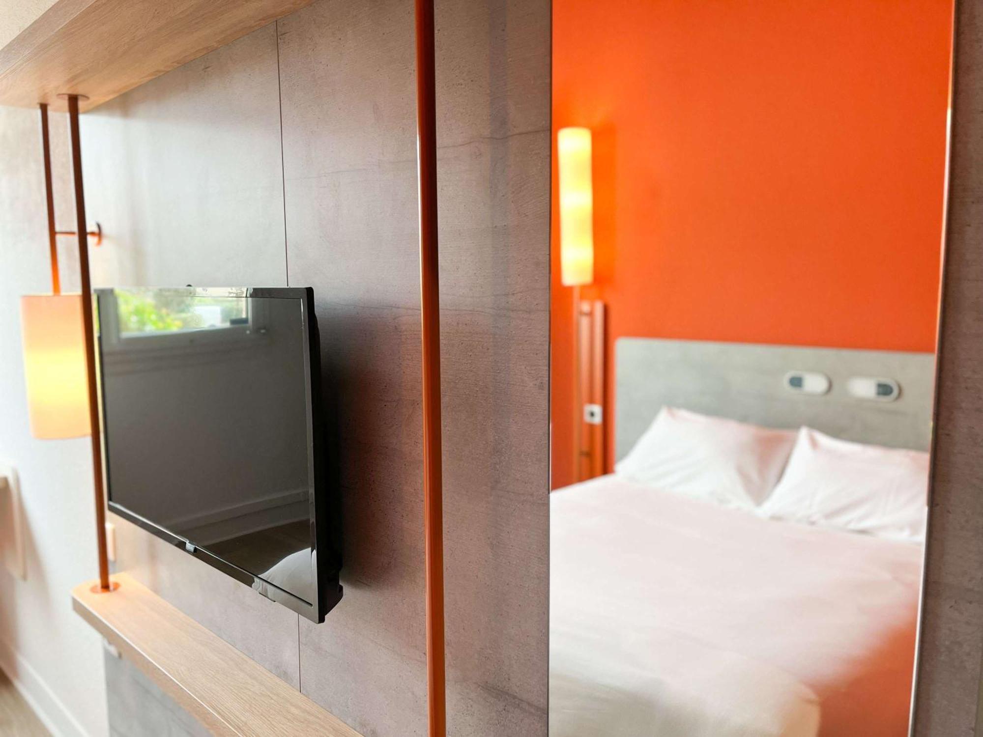 Ibis Budget Saint Christol Les Ales Экстерьер фото