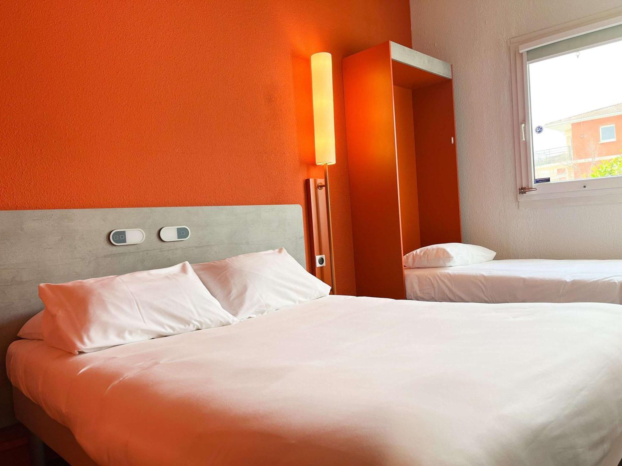 Ibis Budget Saint Christol Les Ales Экстерьер фото